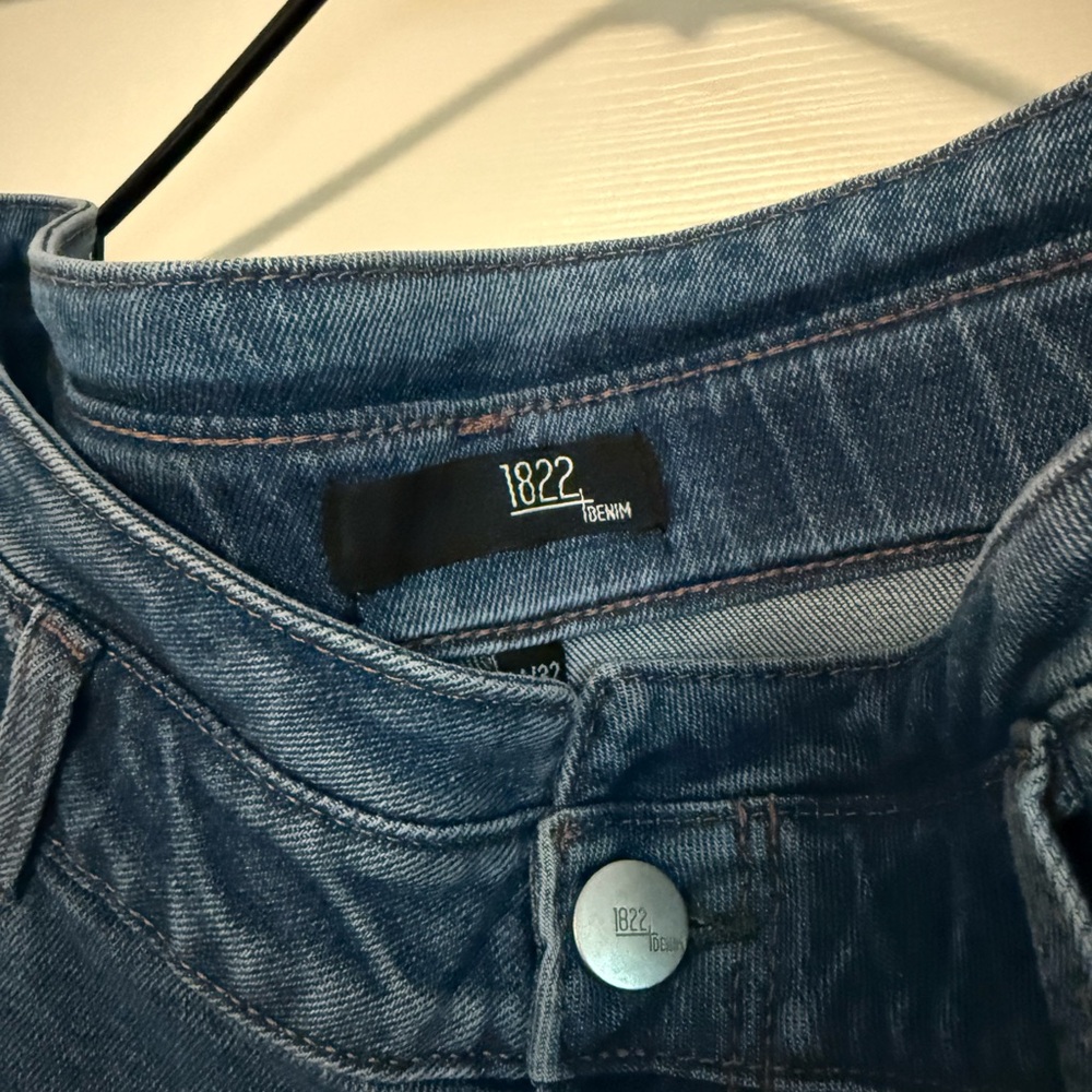1822 Denim Light Blue Jeans - Picture 4 of 7